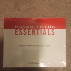 Rodan + Fields Essentials Makeup Remover Wipes